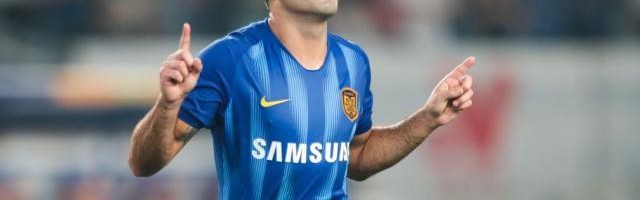 曝埃德尔谈妥圣保罗将签两年 携米兰达共赴巴豪门