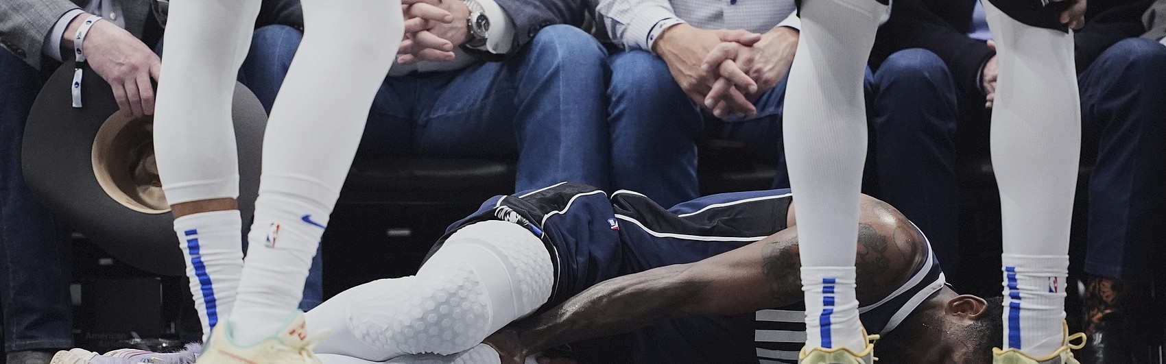 盼着你下赛季回归！一年前的今天 欧文遭遇ACL撕裂&amp;缺战至今